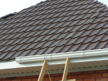 Instalacja z metalu z ich rąk - instrukcja wideo na instalacji oraz niezbędne materiały (montaż) Instalacja z metalu z rękami - VIDEO instrukcji na temat instalacji i niezbędnych materiałów