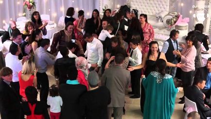 nő keres ember algéria esküvő