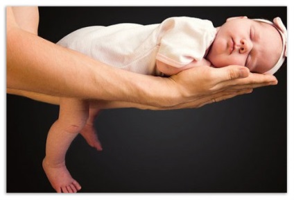 Кривошея у новонароджених дітей ознаки та симптоми, причини і наслідки, лікування, масаж і