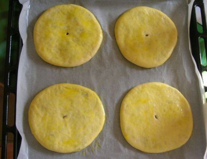 Хачапурі з м'ясом в духовці - покроковий рецепт з фото на