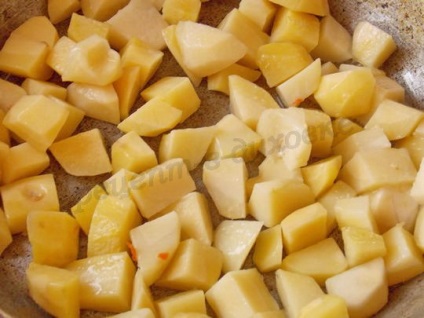 Печеня в горщиках в духовці зі свинини з картоплею
