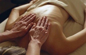 Як робити масаж при кіфозі грудного відділу хребта