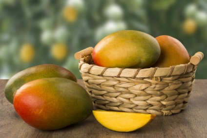 Манго фрукт тайське манго, види, користь, рецепти