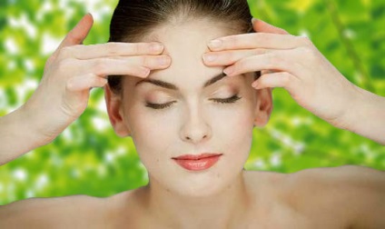 Як правильно робити масаж обличчя для продовження молодості шкіри