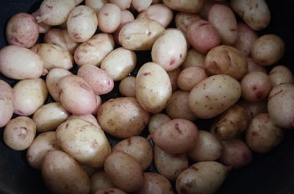 Рецепт соєвий гуляш з молодою картоплею в мультиварці покроковий з фотографіями