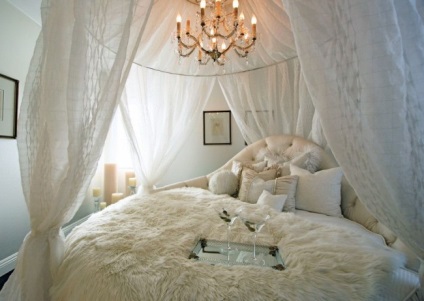 Кругла ліжко в спальні (фото) незвично і дуже практично