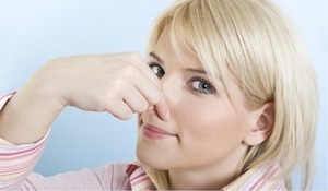 Як усунути з рота неприємний запах причини виникнення та ефективні засоби усунення