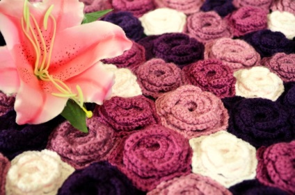 Квіткові килимки гачком
