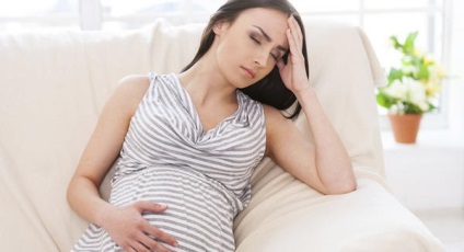 Чому можна вагітніти і народжувати з поперекової грижею