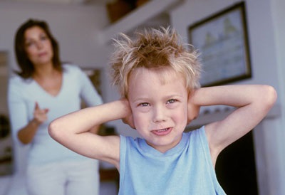 10 Неправильних способів заспокоїти неслухняного дитини