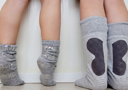 Як зшити шкарпетки для будинку із залишків тканини