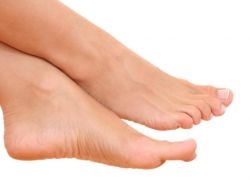 Мозоль між пальцями ніг зі стрижнем лікування