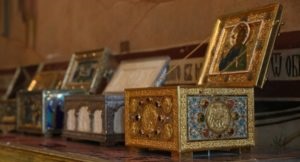 Хто і навіщо розділяє мощі святих на «частки», православна парафія храму святителя Миколая