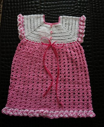 Плаття для дівчинки гачком зі схемами та описом в'язання