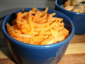 Салат з мідій і корейської моркви