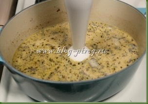 Курячий суп пюре з картоплі і грибів