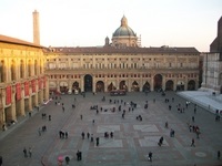 Топ пам'яток і красивих місць в Болоньї з описом і фото