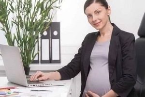 Як розрахувати декретні виплати розрахунок відпустки у зв'язку з вагітністю та пологами, виплати при виході у декрет