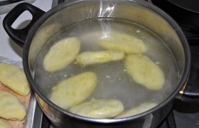 Чаклуни з відвареної картоплі - покроковий фоторецепт