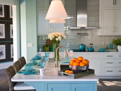 Красивий інтер'єр кухні своїми руками - як підібрати колір, обробку і освітлення (фото)