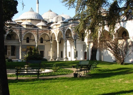 Палац Топкапи в Стамбулі - резиденція турецьких султанів