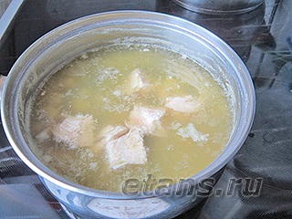 Суп-пюре з зеленого гороху з куркою - кулінарні рецепти