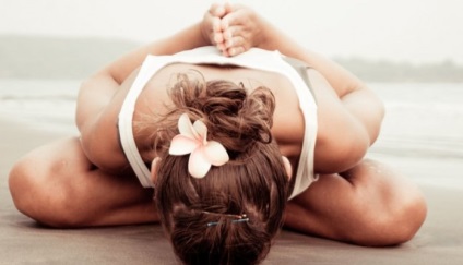 Йога-стретчинг, або як розвинути гнучкість жіночі думки