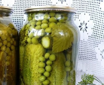 Консервовані огірки з горошком зелена цибуля на зиму, рецепт для олів'є