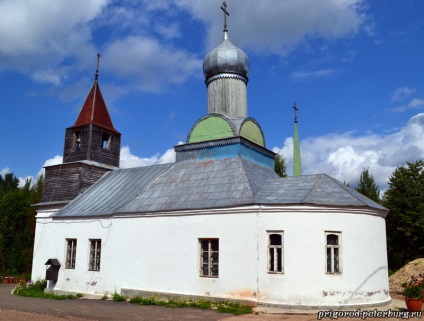 Антонієві-Димська монастир (Тихвін), передмістя Петербурга