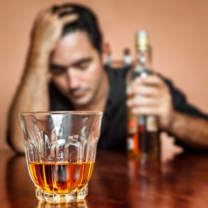 Чи можна пити алкоголь при шизофренії, таблетки від алкоголізму для жінок при шизофренії