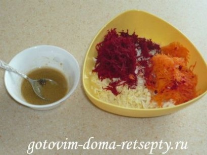 Салат з капусти, буряка і моркви - рецепт з фото