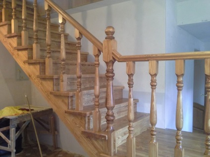 Монтаж сходів, дерев'яні сходи на замовлення