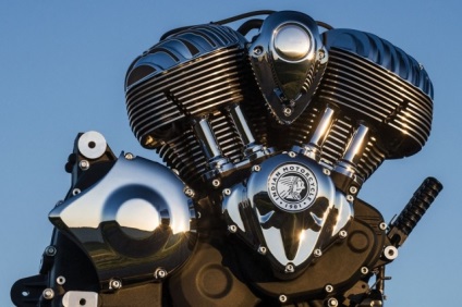 Мотор мотоцикла відновлення його зовнішнього вигляду