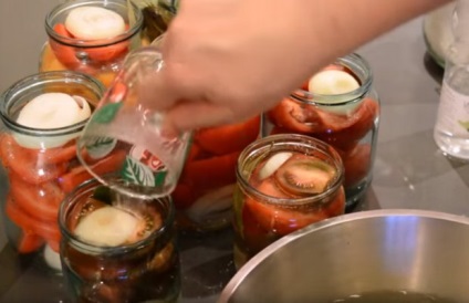 Консервування помідорів готуємо рецепт - пальчики оближеш - на зиму (з покроковим фото)