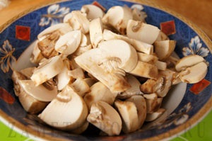 Жульєн з куркою і грибами, прості кулінарні рецепти з фотографіями