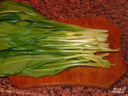 Салат з листя часнику - покроковий рецепт з фото на