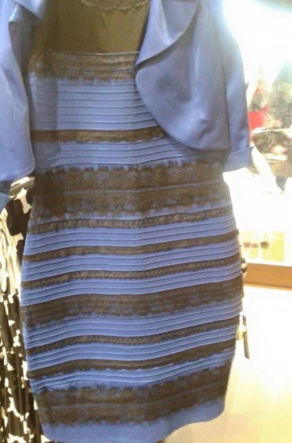 Інтернет божеволіє від сукні незрозумілого кольору, the devochki