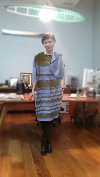 Інтернет божеволіє від сукні незрозумілого кольору, the devochki