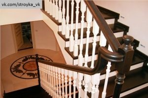 Як зробити перила для сходів в ролі, будівництво та ремонт