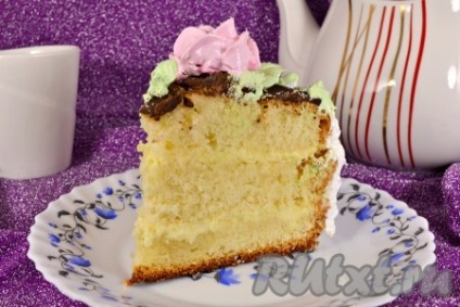 Ніжний бісквітний торт - рецепт з фото