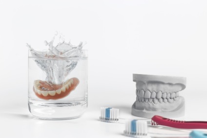 Зубний протез сендвіч характеристики, свідчення, виготовлення та встановлення