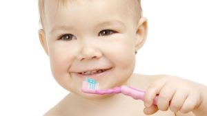Як навчити дитину правильно чистити зуби поради дітям і батькам, відео інструкція