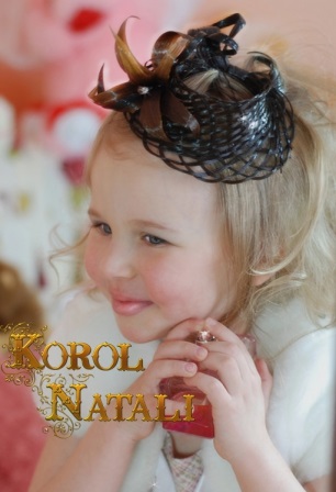 Перуки korol natali - святкові зачіски