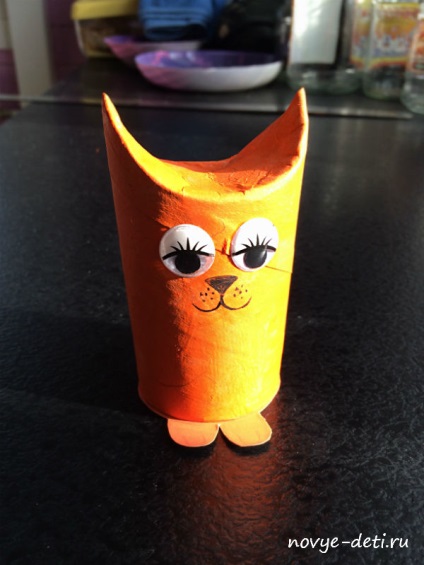 Виріб з рулону туалетного паперу кішка Мяука