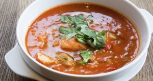 Пікантний суп з перцем пепероні і консервованими томатами - покрокові рецепти