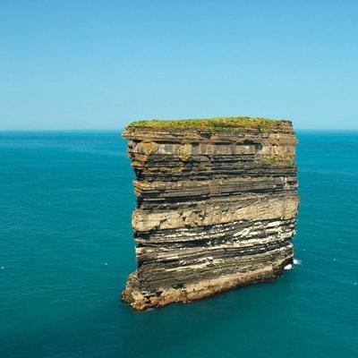 Найбільш вражаючі морські скелі планети