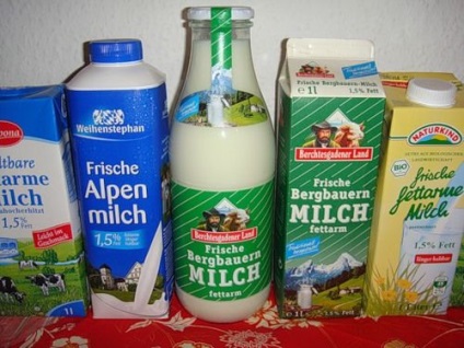 Скільки часу зберігається молоко в холодильнику зціджене грудне, відкрите козяче, як правильно