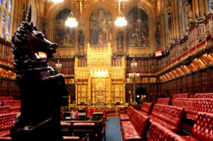 У чому різниця між палатою громад і палатою лордів в парламенті британії, довідка, питання-відповідь,