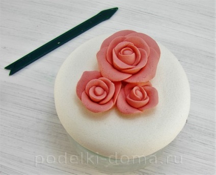 Декор скляній баночки трояндами із солоного тіста, коробочка ідей і майстер-класів