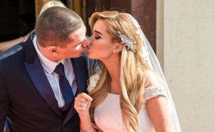 Бородіна вийшла заміж 2015 року, фото і відео 3 липня плаття нареченої, відомі гості, ніж пригощали, торт,